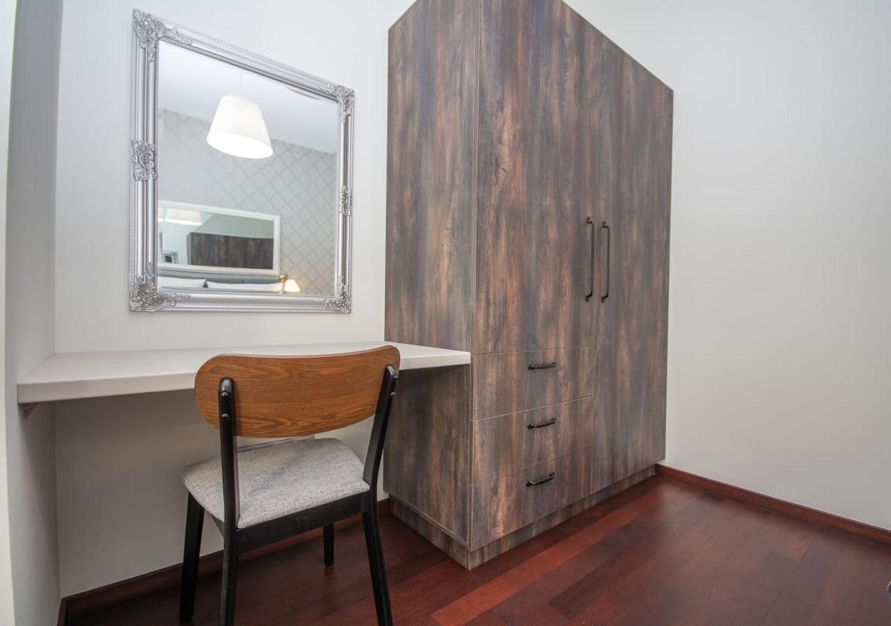Inpoint 2-bedrooms With Private Garden And Free Parking Apartment Krakow