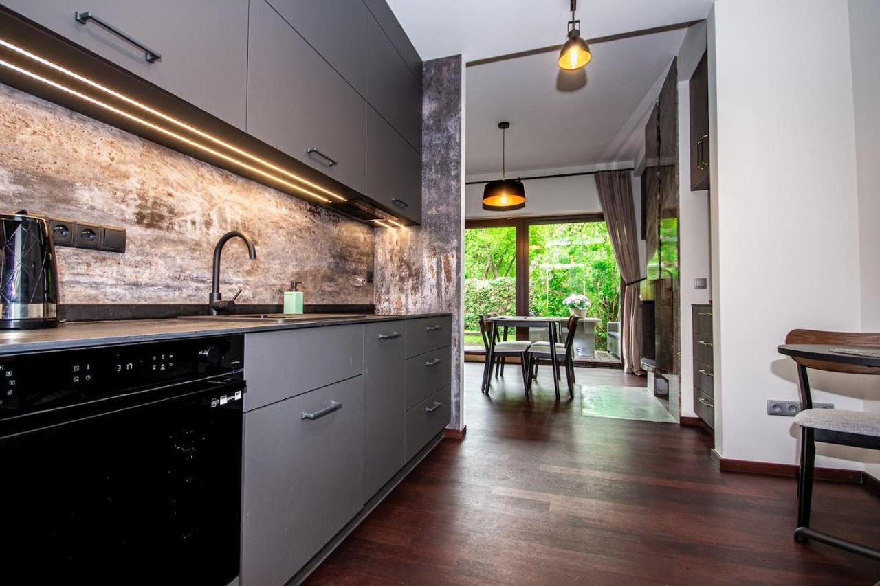 Inpoint 2-bedrooms With Private Garden And Free Parking