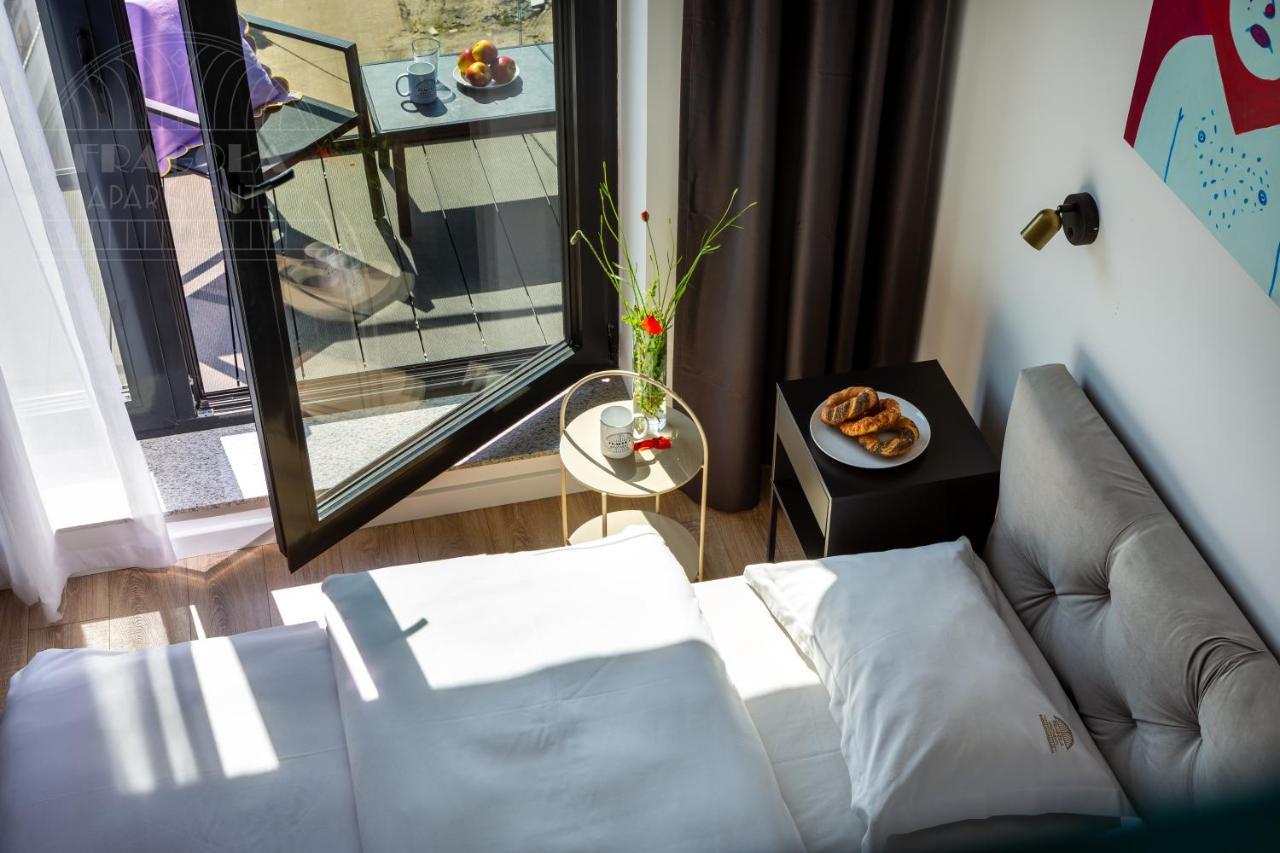 Fragola Rajska 3 - Modern Studios, Park 3*