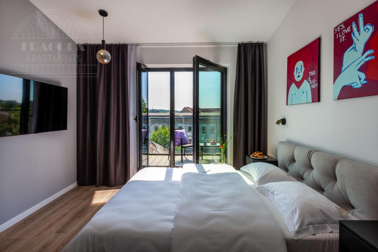 Fragola Rajska 3 - Modern Studios, Park 3*