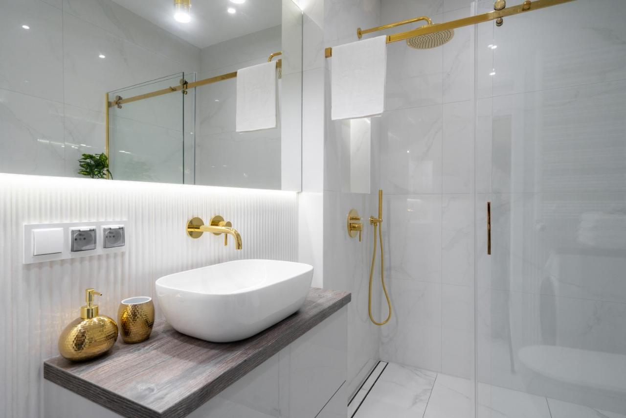 Exclusive Crystal Apartment