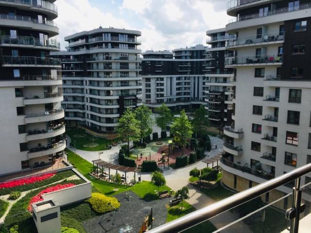 3 Aircon With Free Parking, Balcony Walking Distance Old Town *