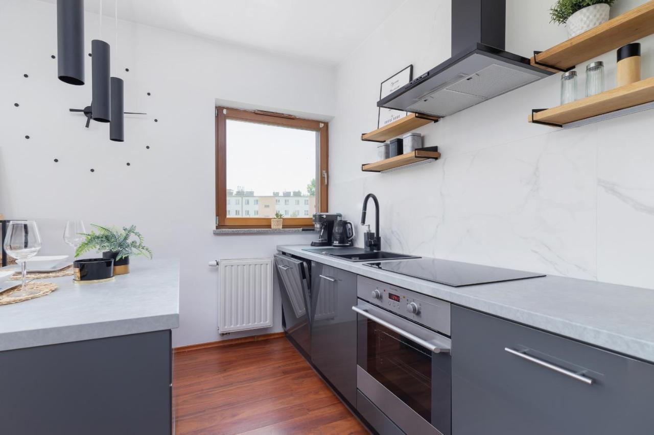 Dworska On Vistula Boulevards By Renters *