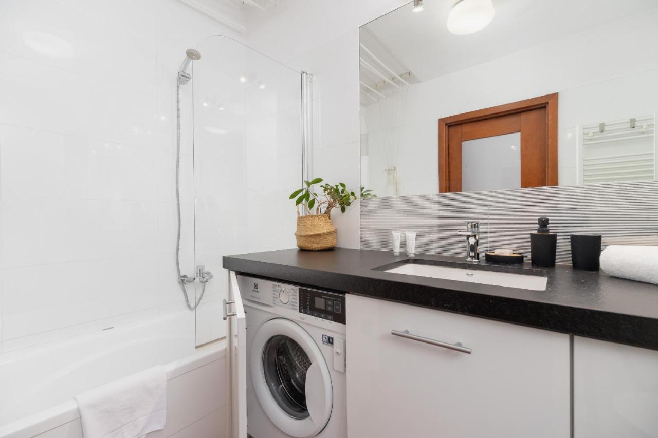 Apartment Dworska On Vistula Boulevards By Renters *
