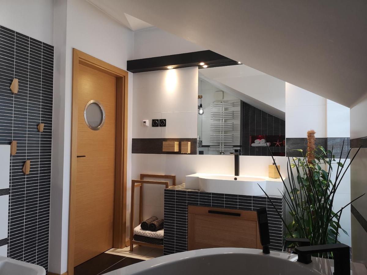 Villa Glam Design - Beautiful, Comfortable And Cosy House With Garden, Free Parking And Wifi