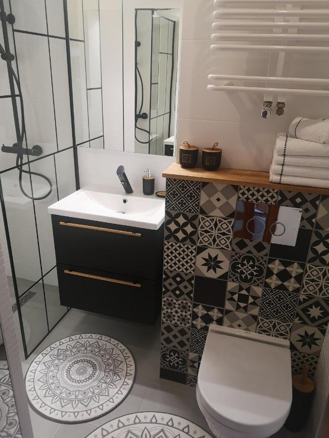 Villa Glam Design - Beautiful, Comfortable And Cosy House With Garden, Free Parking And Wifi Krakow