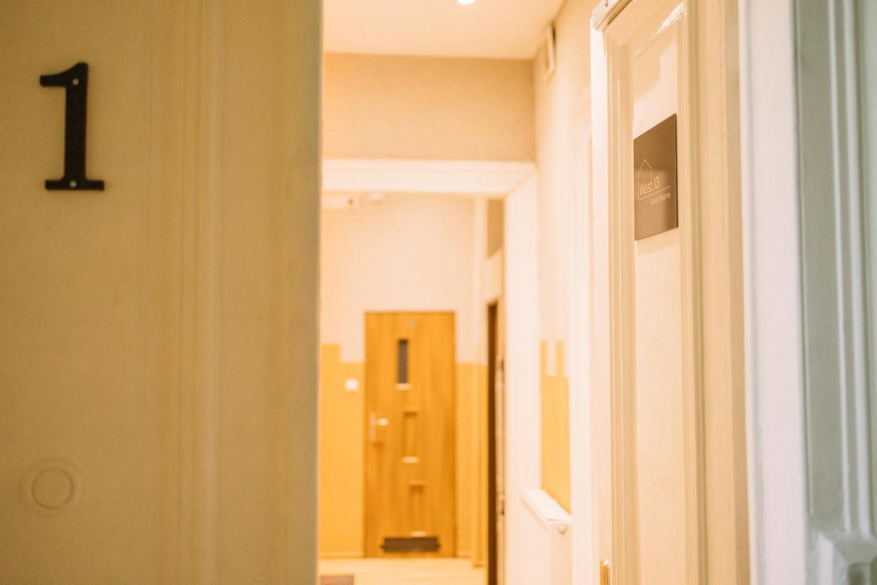 Albergue West13 Guest *