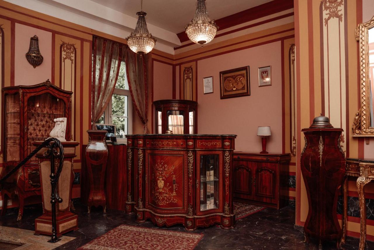 Hotel apartamentowy Old Time