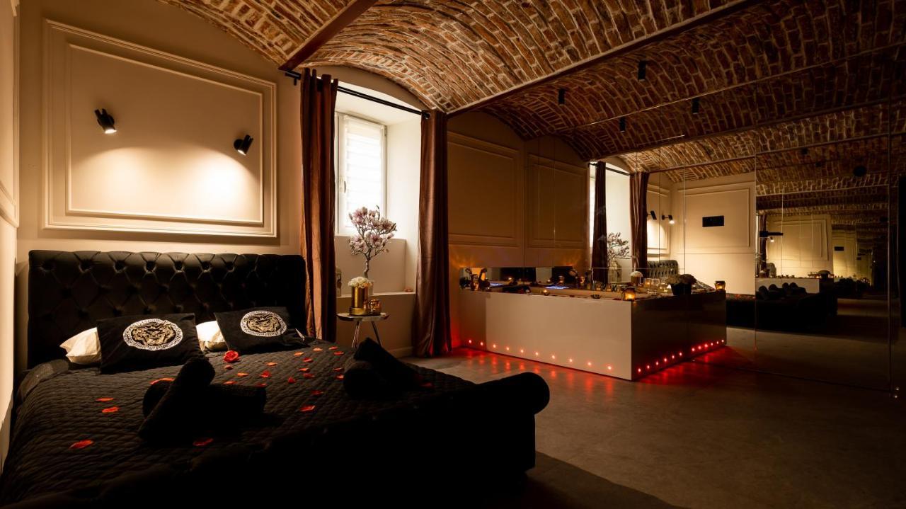 Appartement Secretly Studio With Jacuzzi