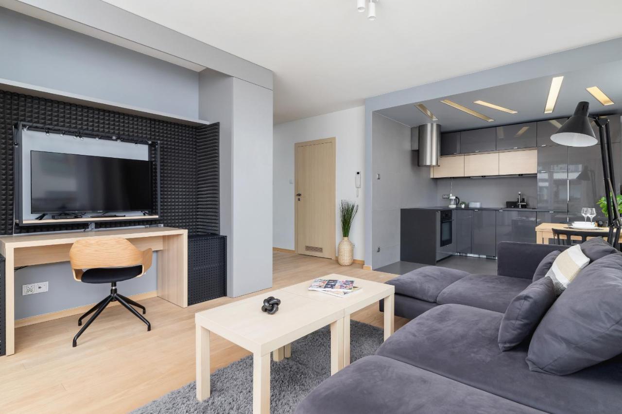 Stawowa With Balcony & Parking Cracow By Renters Apartment Krakow