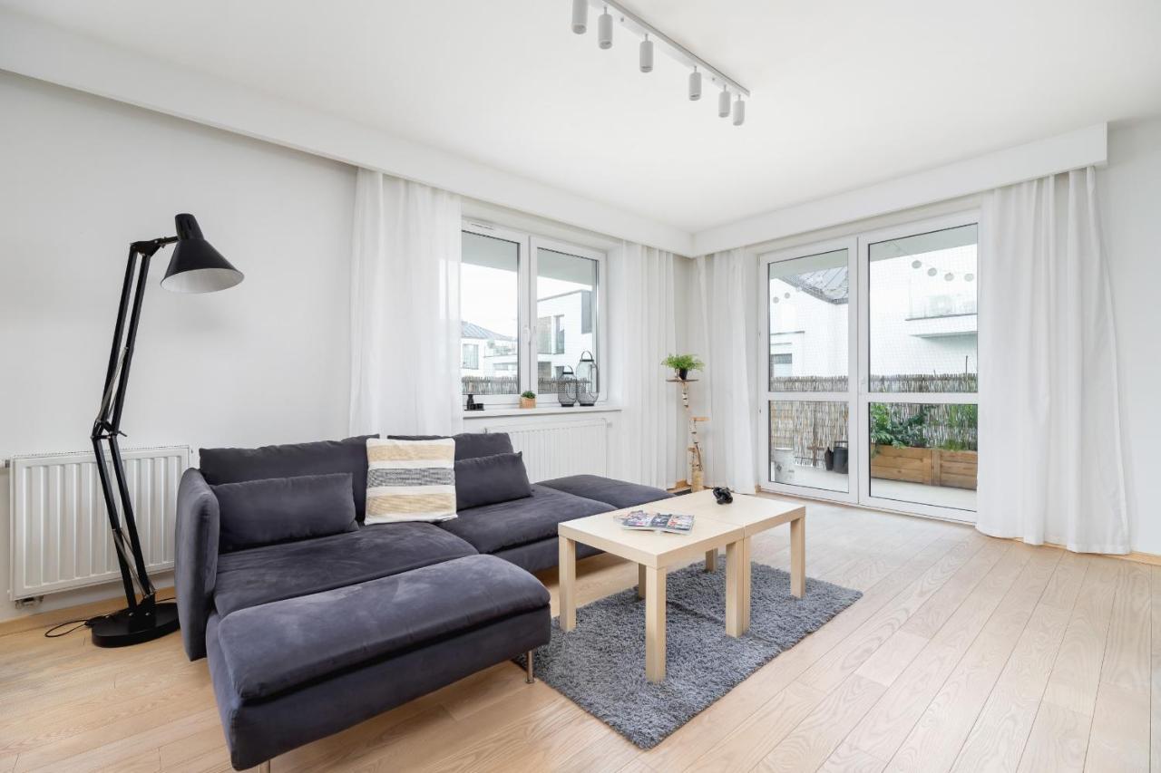 Stawowa With Balcony & Parking Cracow By Renters Apartment *