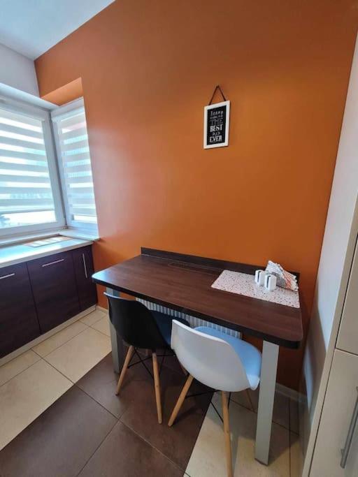 Dark Chocolate 4 Persons Down Town Apartament Kraków