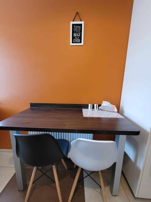 Dark Chocolate 4 Persons Down Town Apartament Kraków