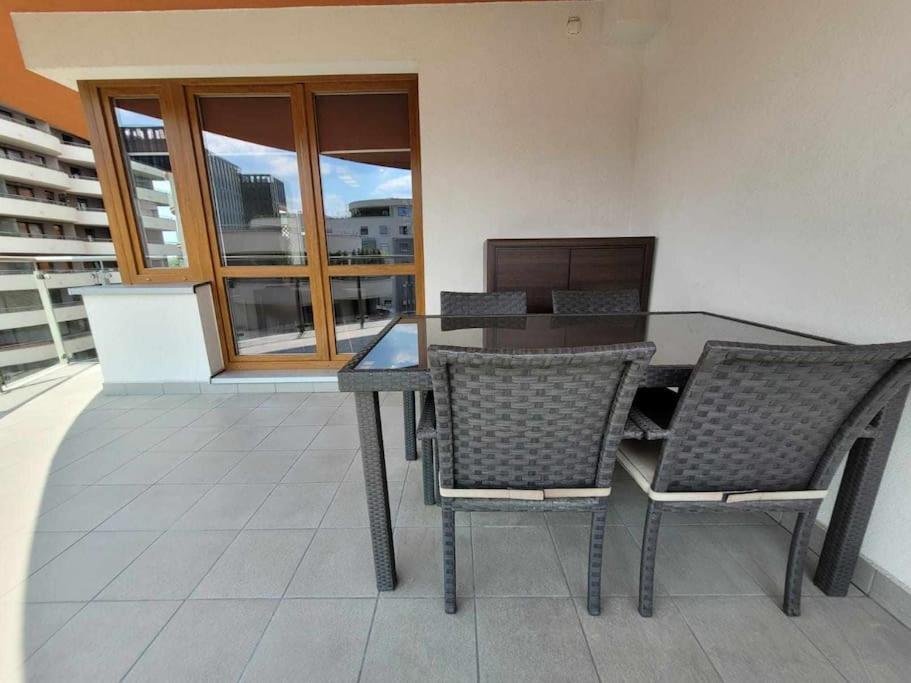 Apartament Dark Chocolate 4 Persons Down Town