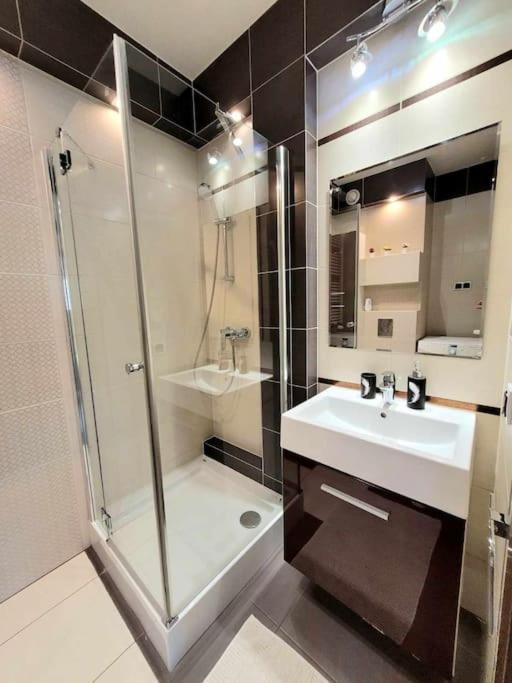 Apartament Dark Chocolate 4 Persons Down Town *