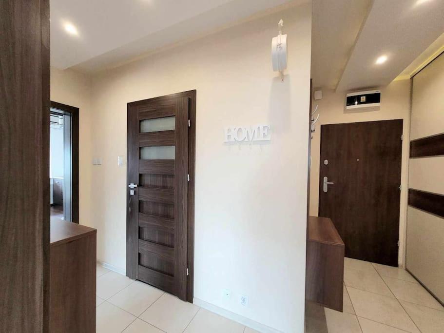 Dark Chocolate 4 Persons Down Town Apartament