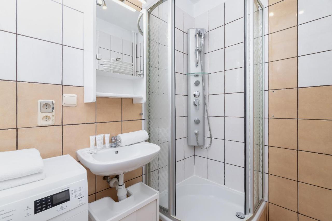 Comfy & Bright Wielicka In By Renters *