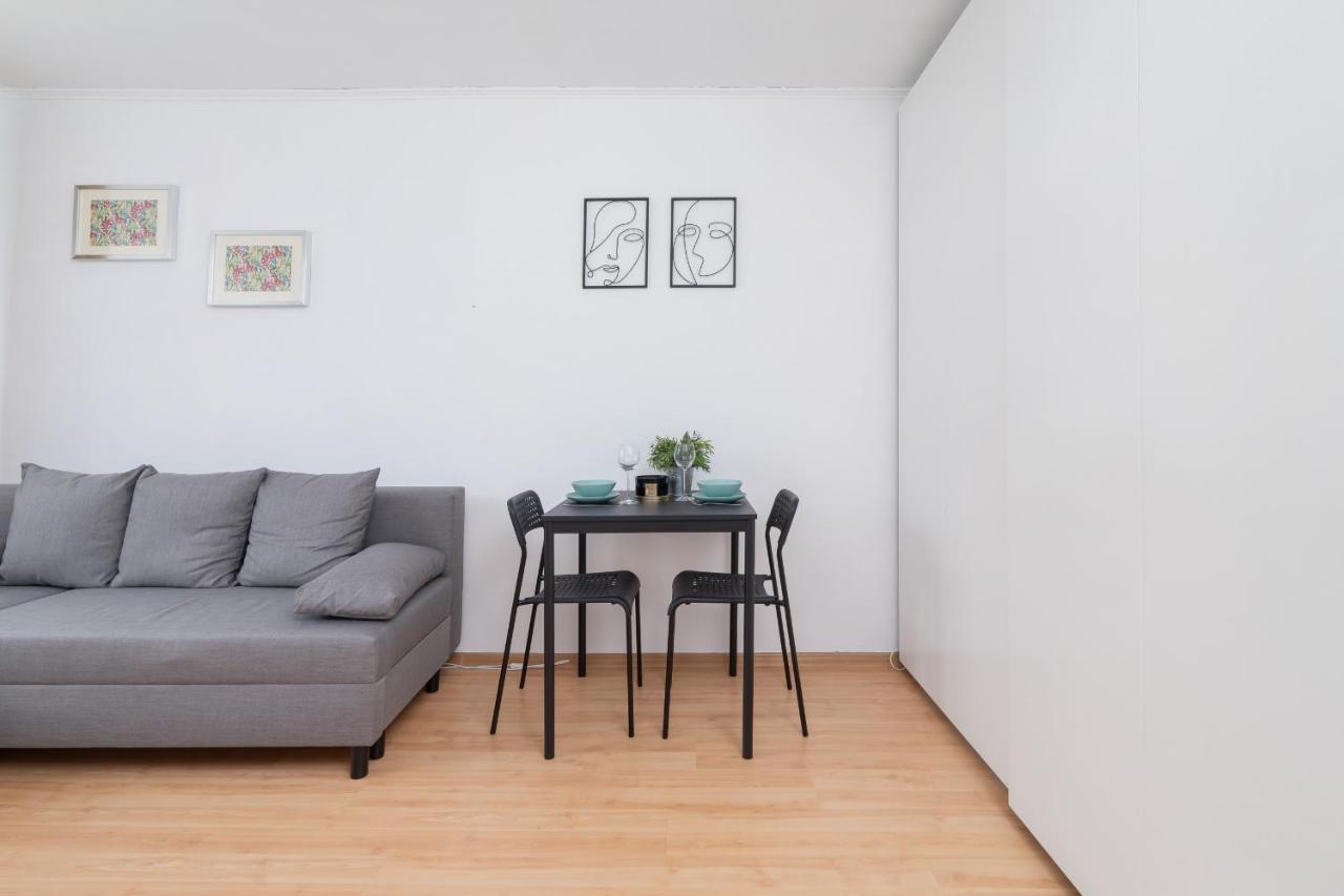Comfy & Bright Wielicka In By Renters Kraków