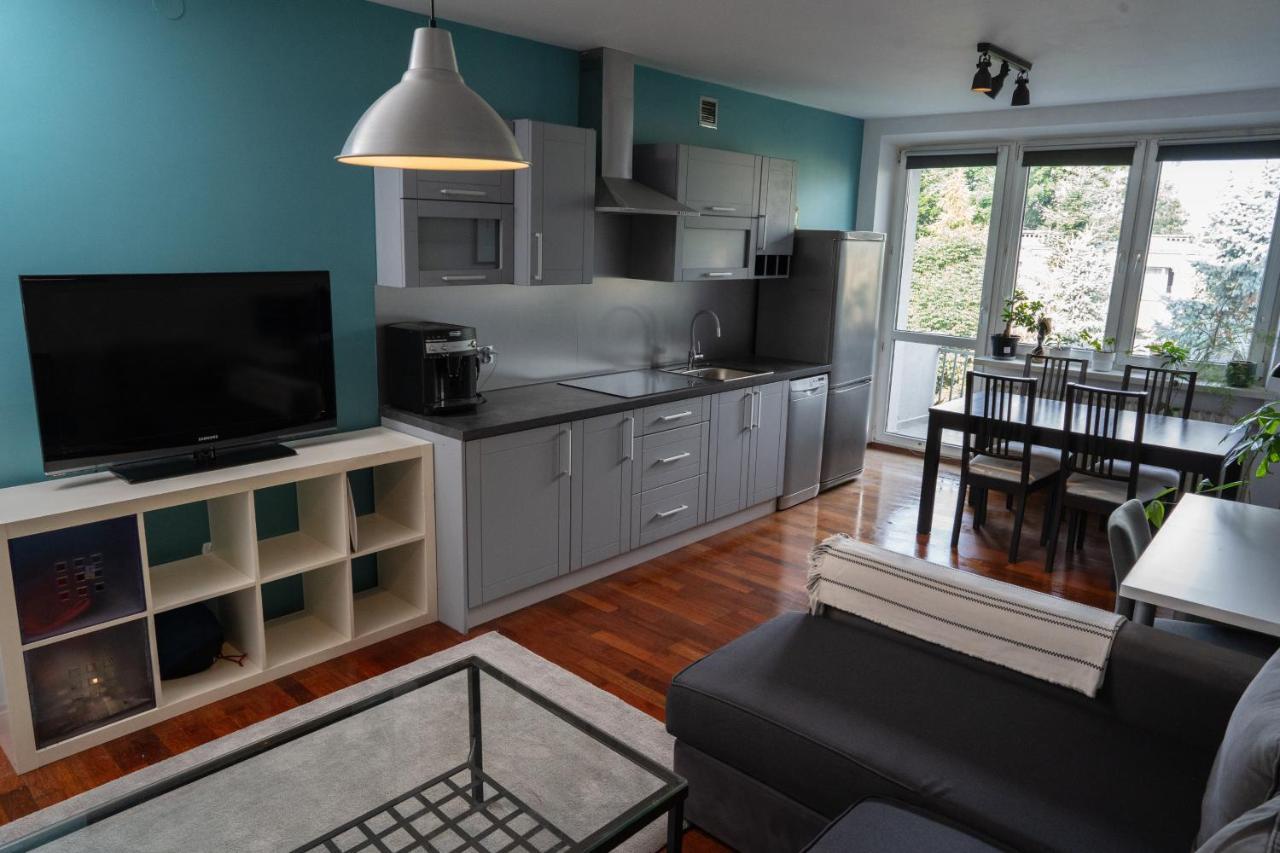 Beat #1 Free Parking Apartment *