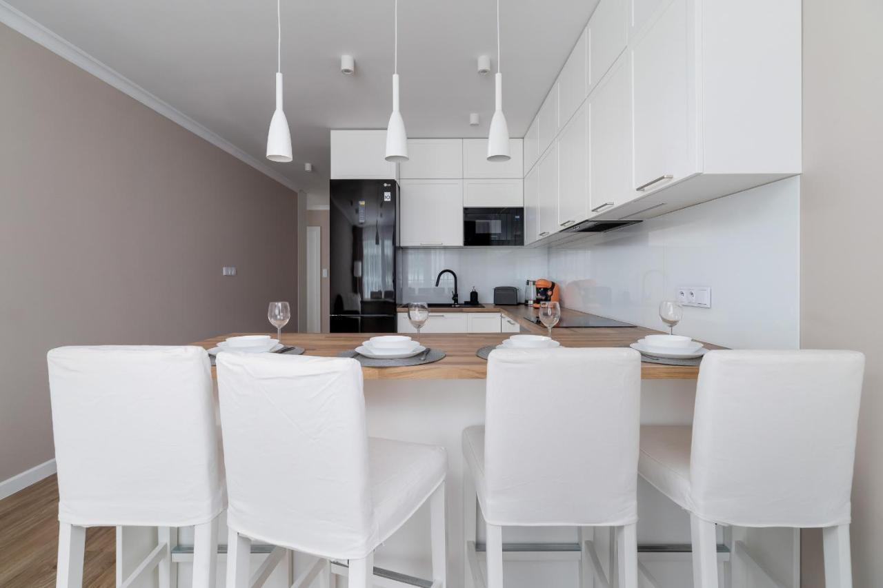 Apartamento Modern Suitable For Remote Work With Balcony & Parking By Renters
