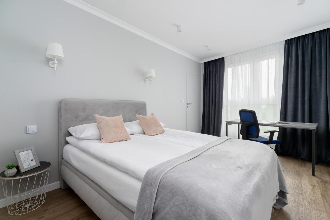 Apartamento Modern Suitable For Remote Work With Balcony & Parking By Renters *