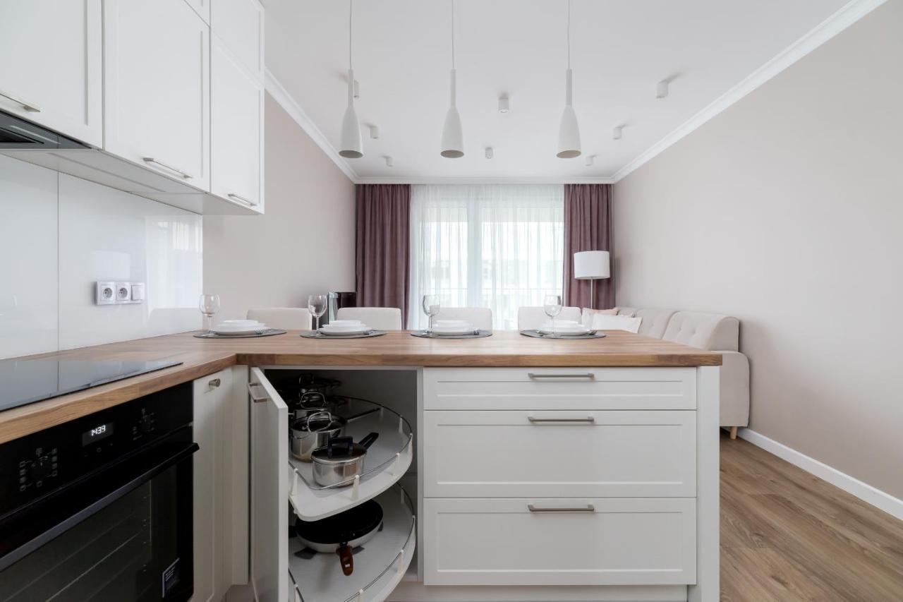 Apartamento Modern Suitable For Remote Work With Balcony & Parking By Renters Cracóvia