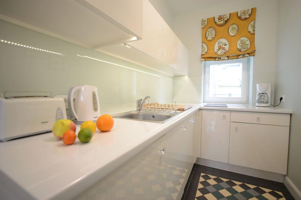 Aparthotel Crystal Chez Helena 3*