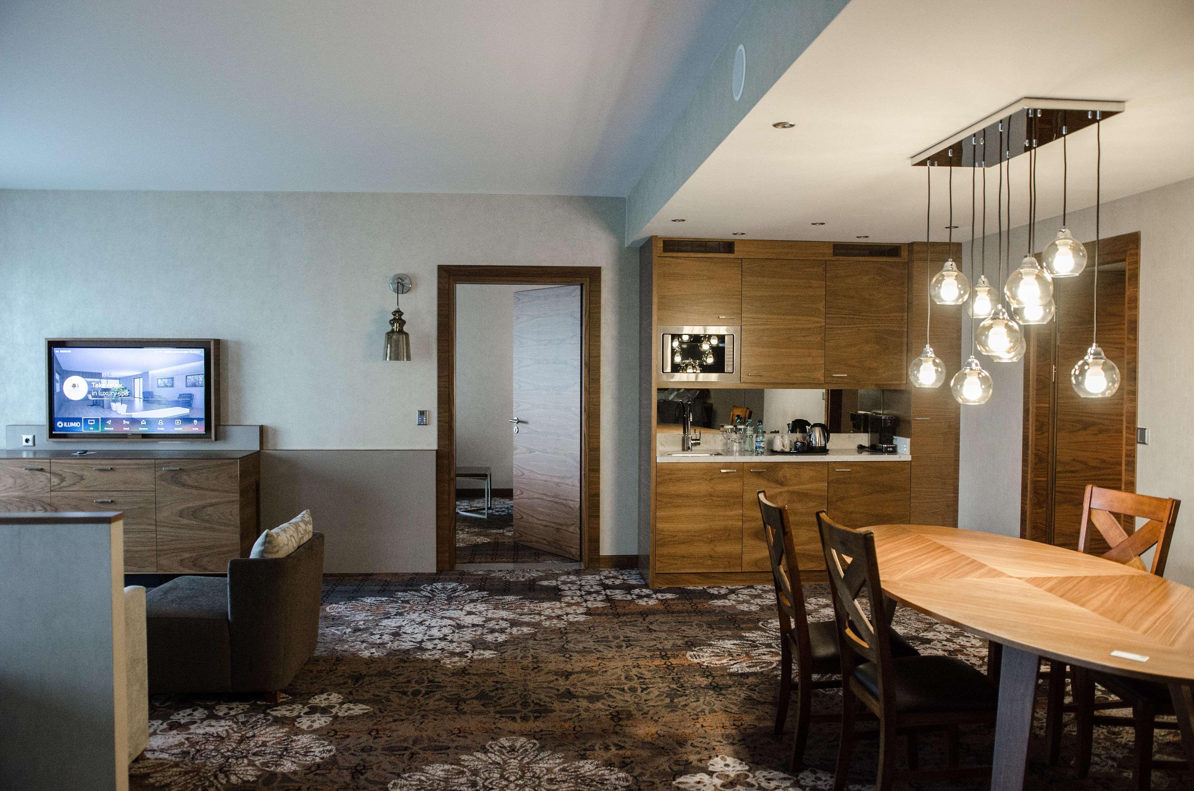 Doubletree By Hilton Hotel&convention Center