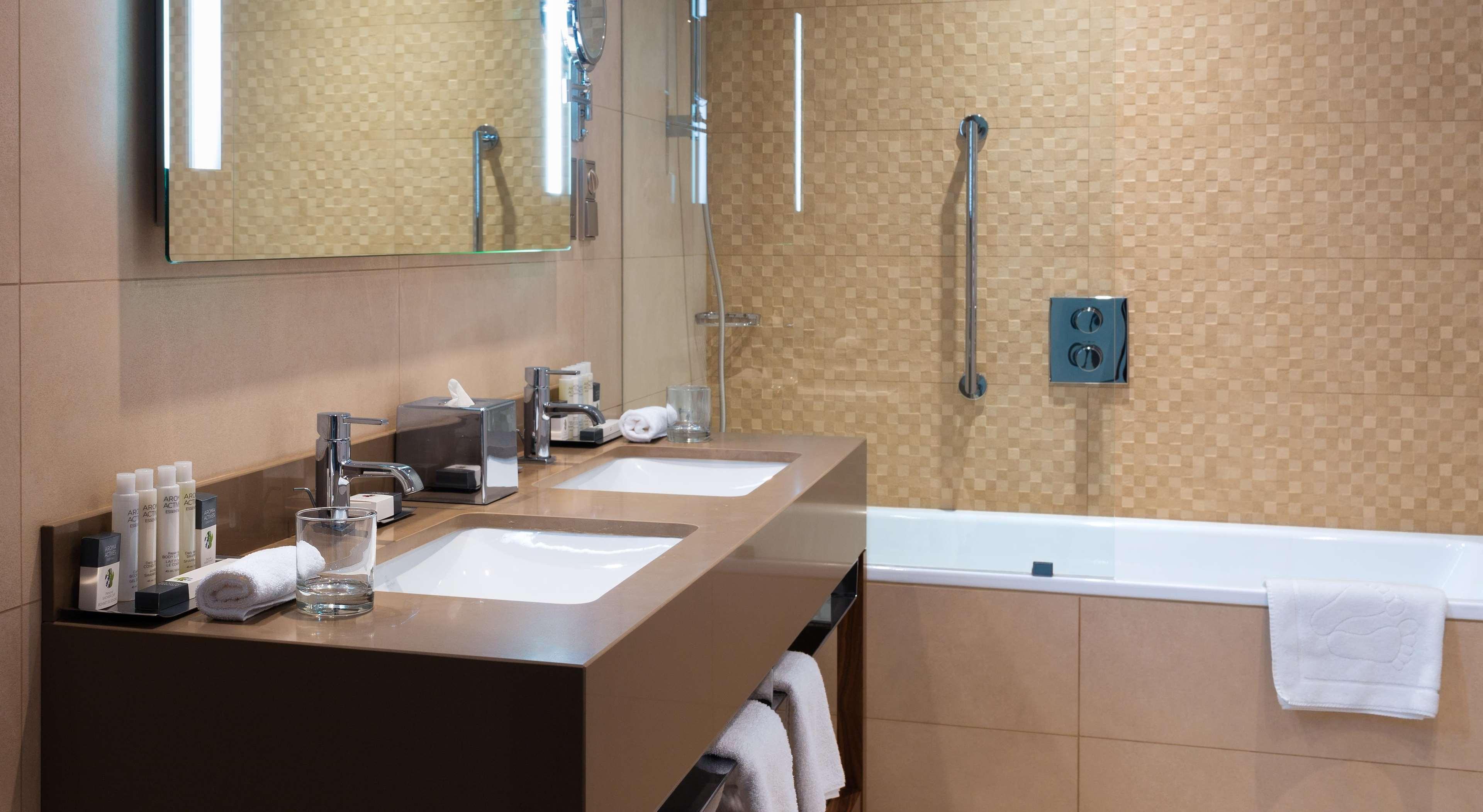 Doubletree By Hilton Hotel&convention Center 4*