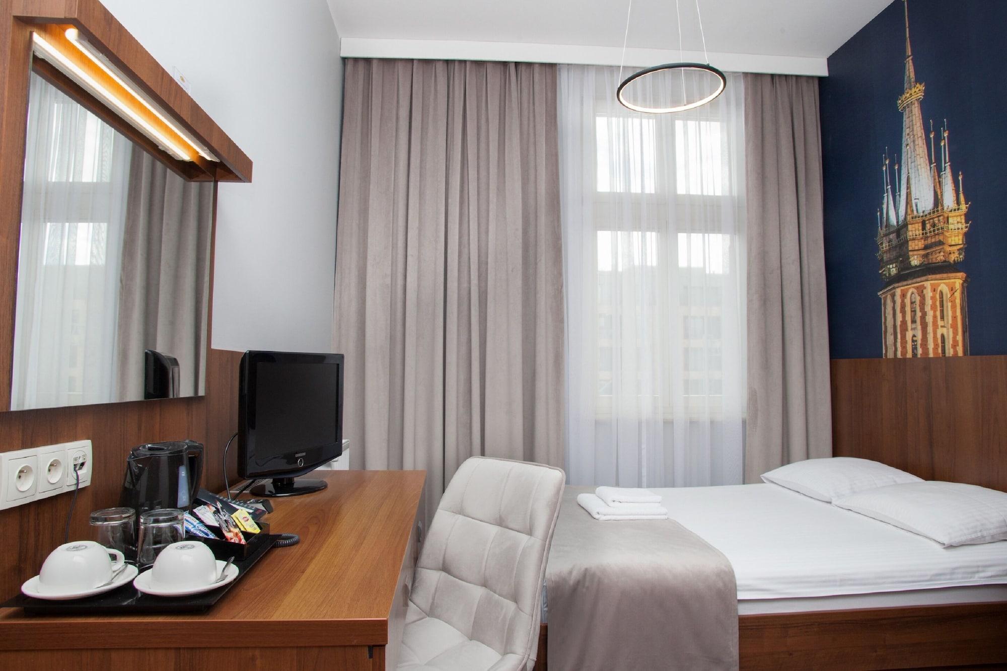 Hotel Downtown 3*