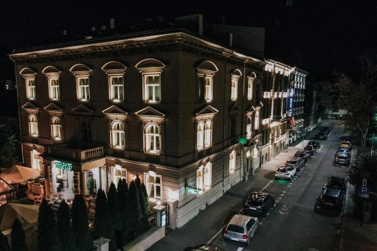 Garden Palace 3* Krakow