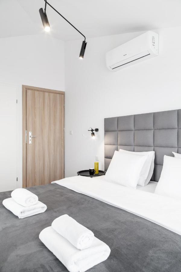 Househost Apartament: Ul. Miodowa 42/42b Appartement Krakau