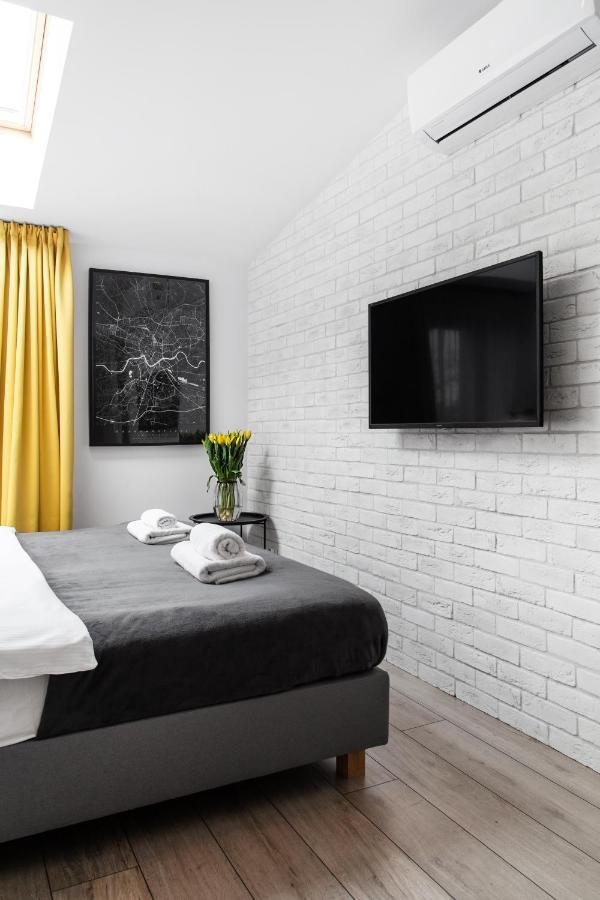 Househost Apartament: Ul. Miodowa 42/42a Krakau