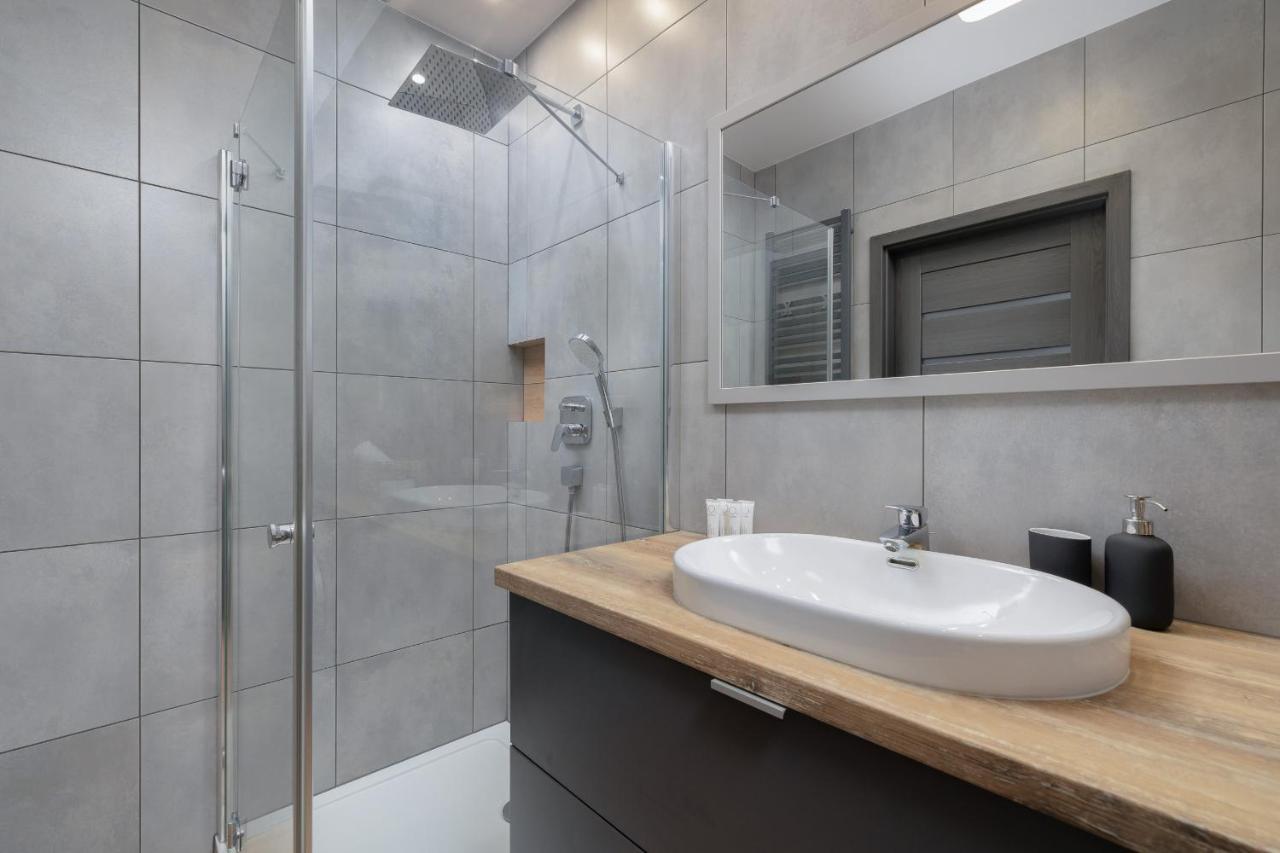 Apartment Osiedle Avia Family In With Balcony By Renters