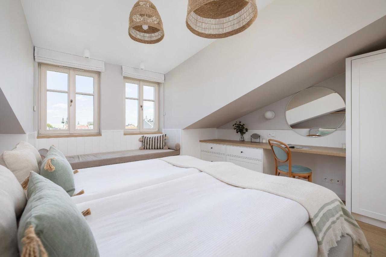 Unique Air-conditioned Dietla Cracow By Renters Apartament *