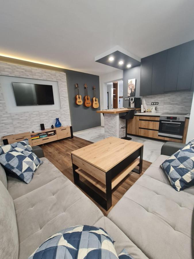 Olivia Apartment *