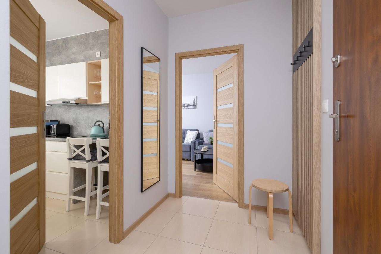 Apartment Osiedle Avia Harmonious With Balcony & Parking Cracow By Renters Prestige Krakow
