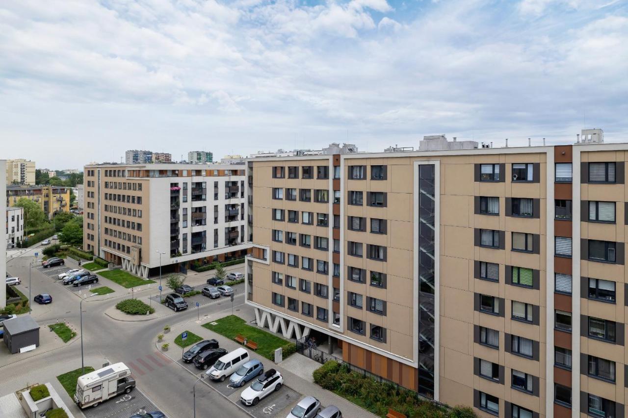 Apartment Osiedle Avia Harmonious With Balcony & Parking Cracow By Renters Prestige