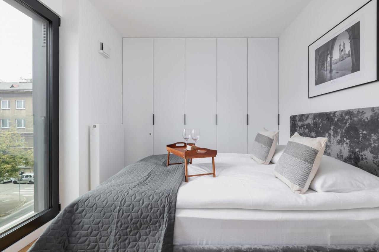 Lux Kosciuszki 39 With Parking, Gym, Sauna & Swimming Pool By Renters Prestige Krakau