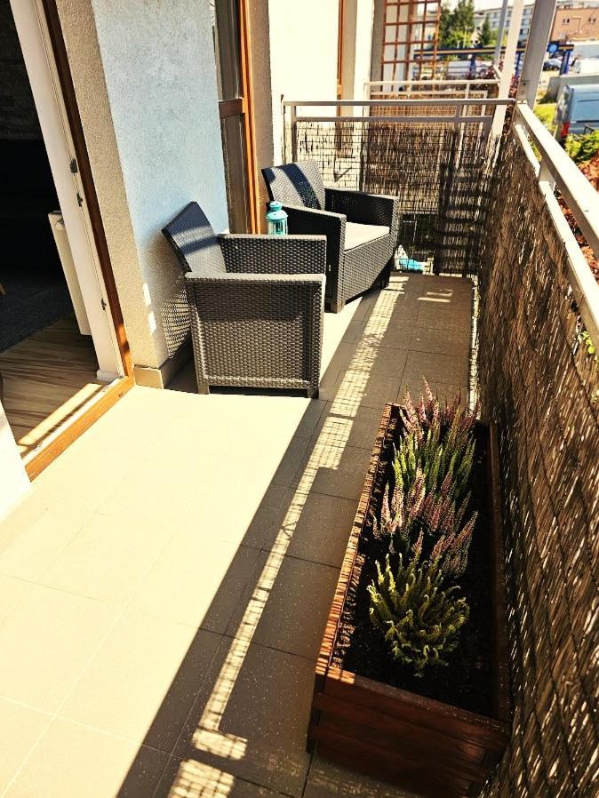 Apartamento Mieszkanie 6-osobowe Przy Plywajacych Basenach Zakrzowek Cracóvia
