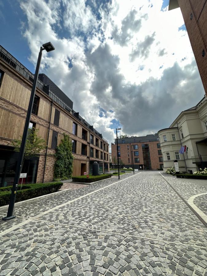 Browar Lubicz- 5min Walk To The Old Town, Garage Apartament