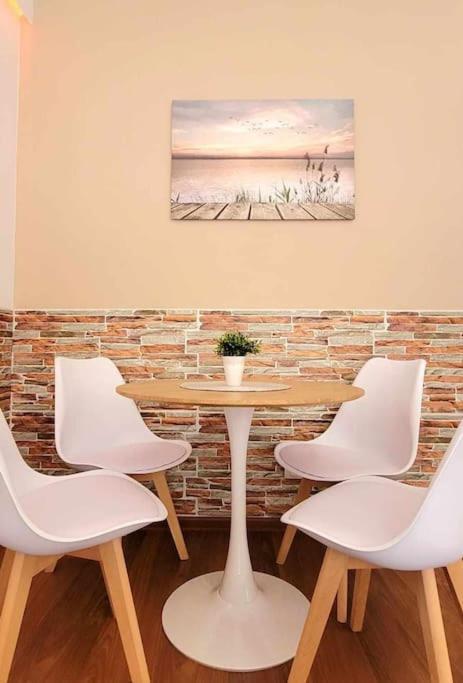 Modern Sandy Down Town, Aquapark, Free Parking Appartement Krakau