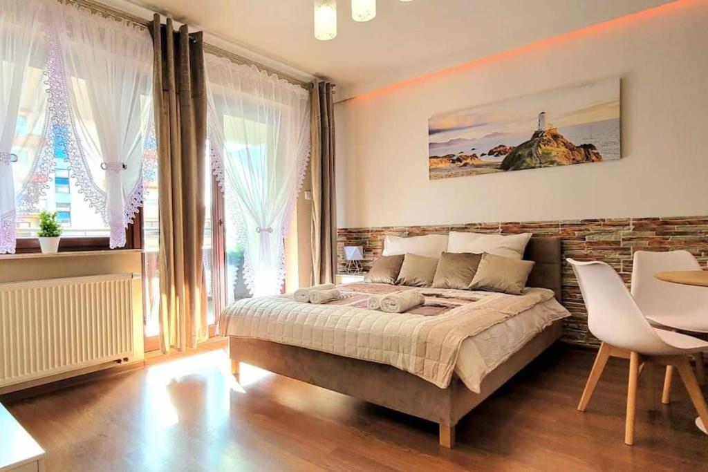 Modern Sandy Down Town, Aquapark, Free Parking Krakau