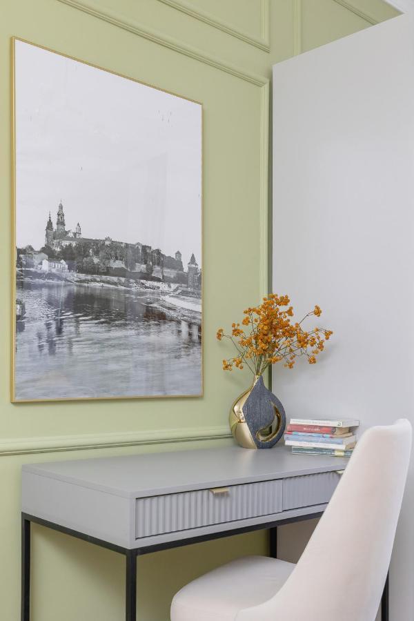 Starowislna Elegant With Air Conditioning Kazimierz Cracow By Renters Prestige