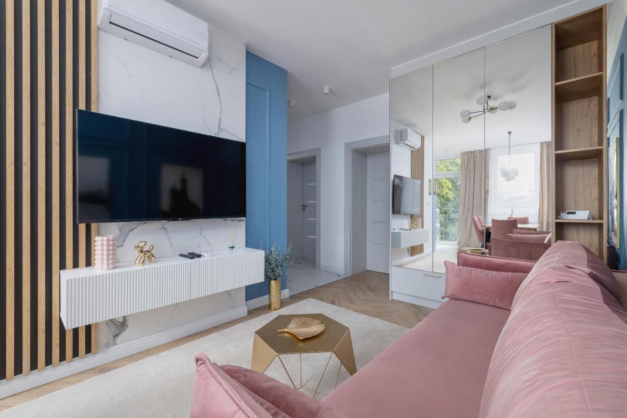 Starowislna Elegant With Air Conditioning Kazimierz Cracow By Renters Prestige Kraków