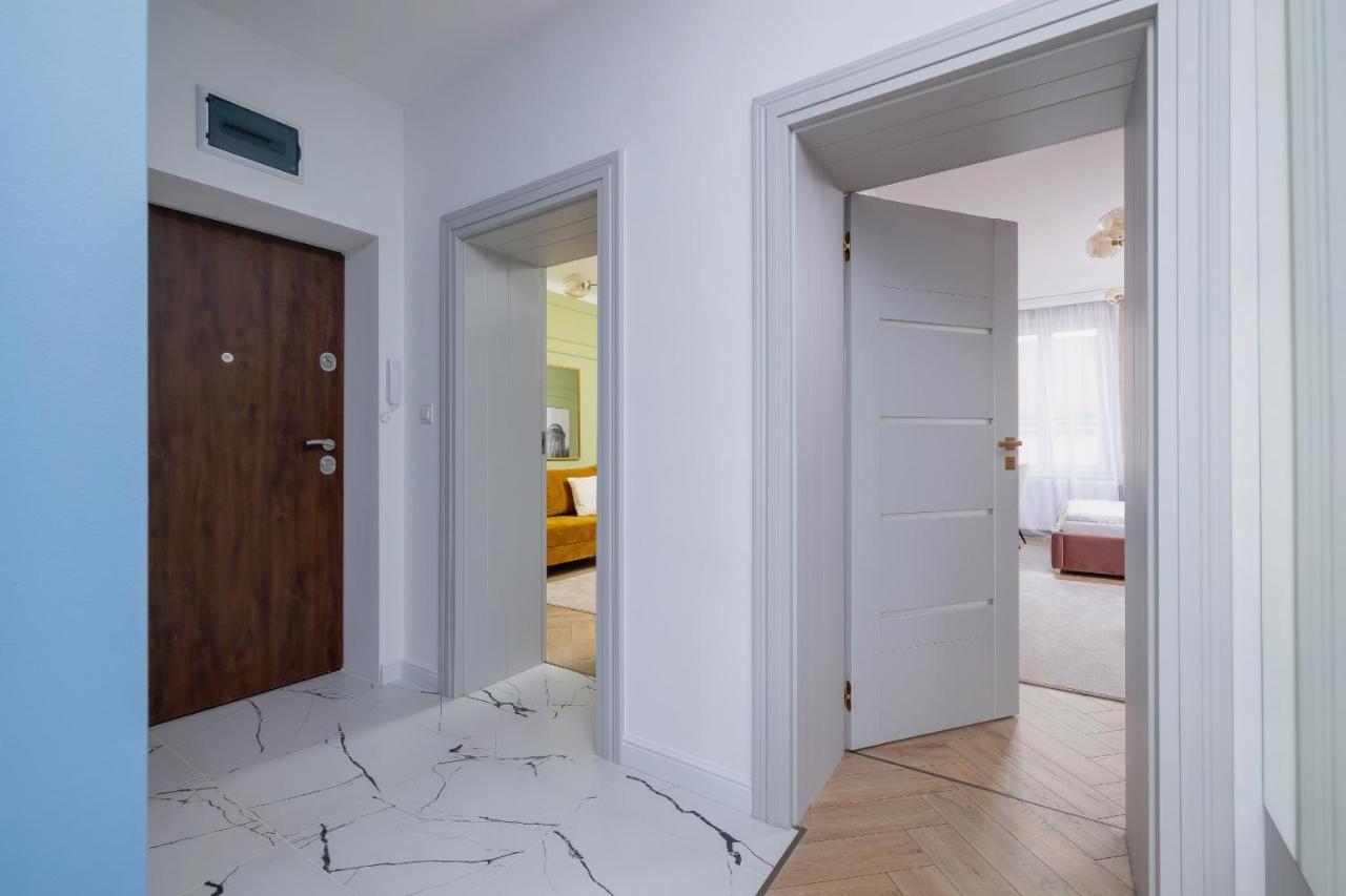 Starowislna Elegant With Air Conditioning Kazimierz Cracow By Renters Prestige * Krakow