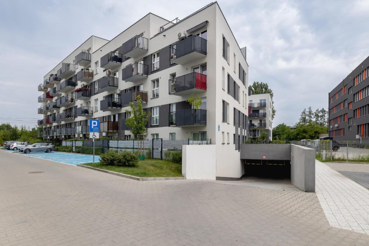 Vetulaniego With Air Conditioning & Parking By Renters Prestige Apartament