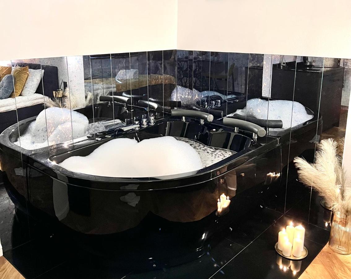 Old Town Jacuzzi - Wymeldowanie Do 13 Appartement Krakau