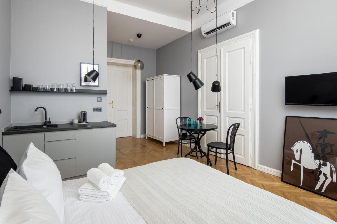 Barbacan - Old Town - By Upstairs * Krakow