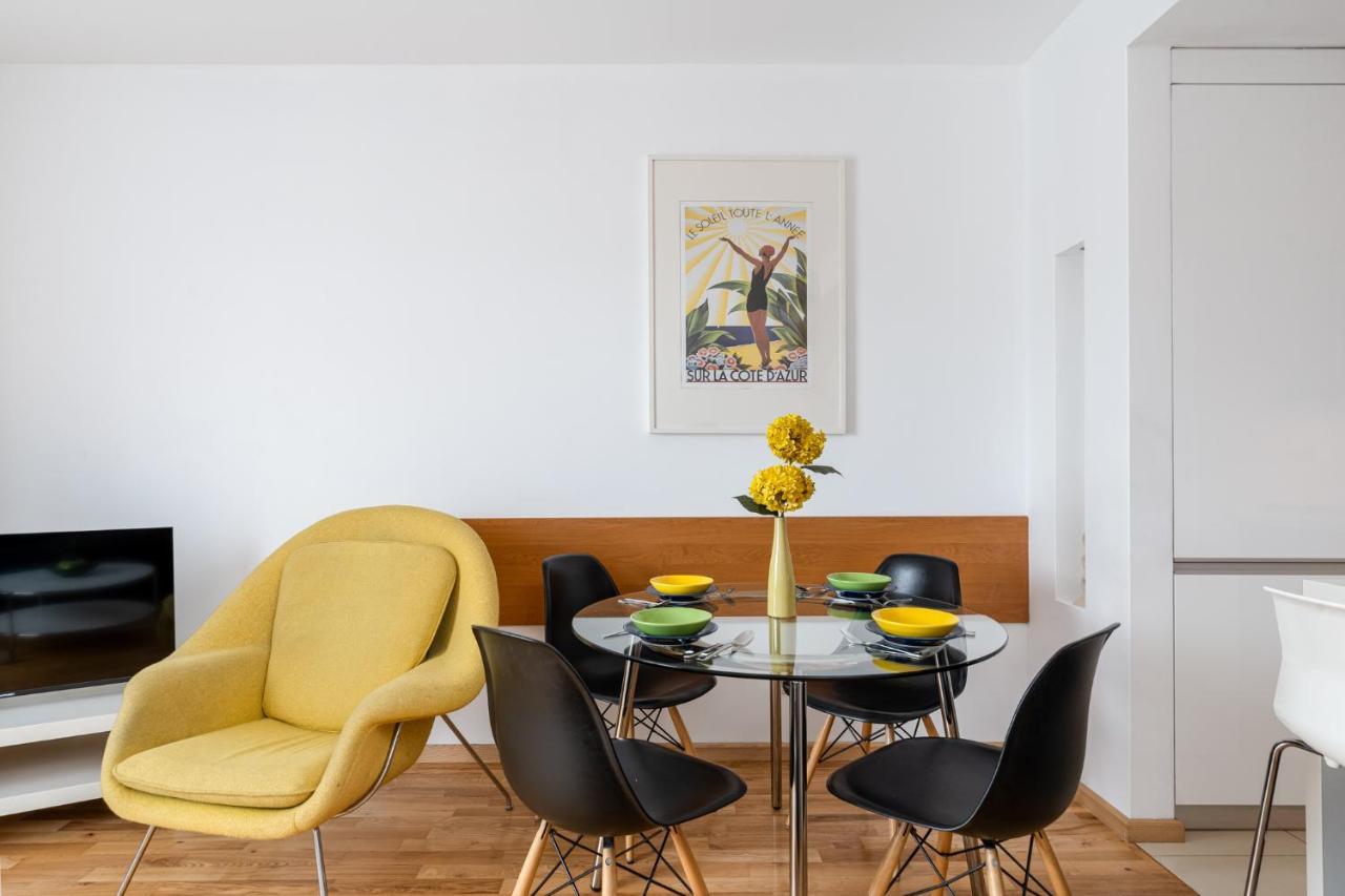 Apartment Modern With Free Parking Spot
